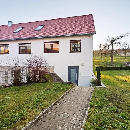 Modern In Franconian Switzerland With View Of Castle Apartmán *